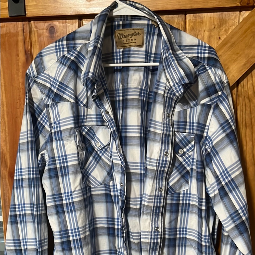 Wrangler White and Blue Checkered Shirt